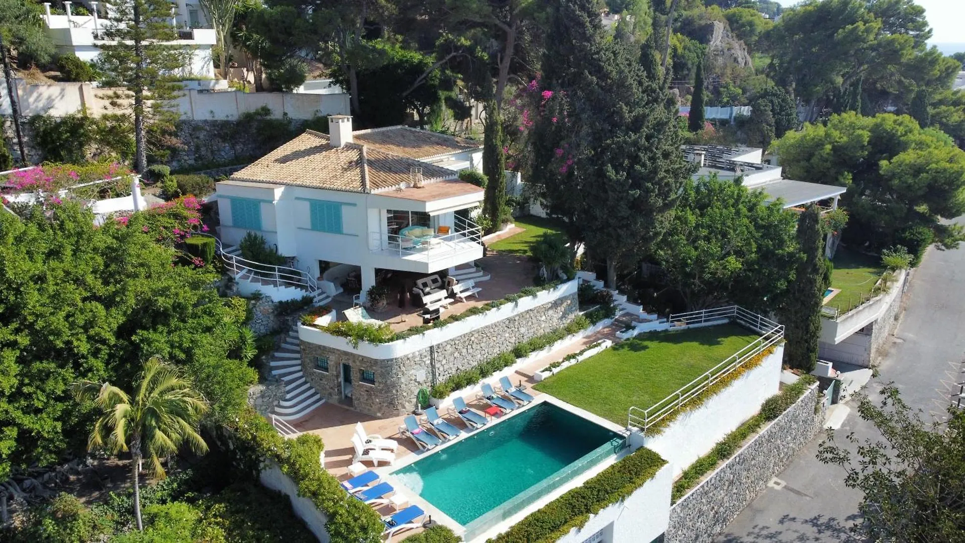Casa San Cayetano contacts